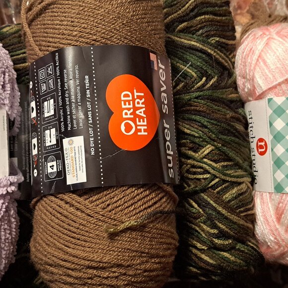 Yarn collection - Picture 1 of 2